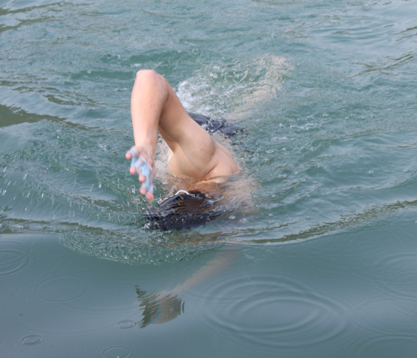 田林體(tǐ)育俱樂部三月女神季:女性(xìng)免費遊泳培訓活動火熱開啟!(圖1) 田林體育俱樂部三月(yuè)女神季:女性免費遊泳培(péi)訓活(huó)動(dòng)火熱開(kāi)啟!